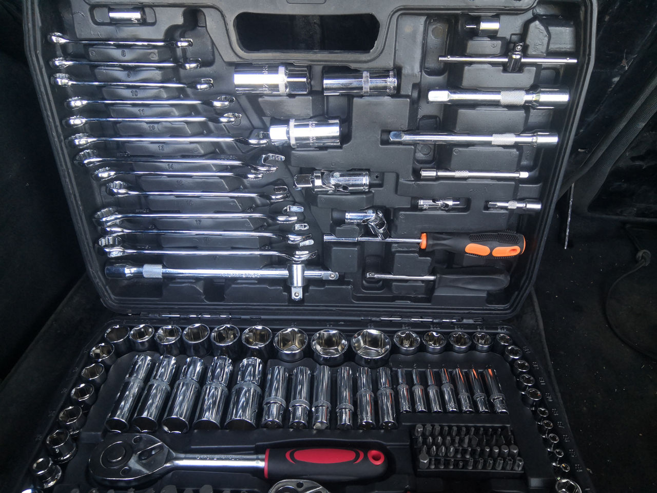 продам набор инструментов 216