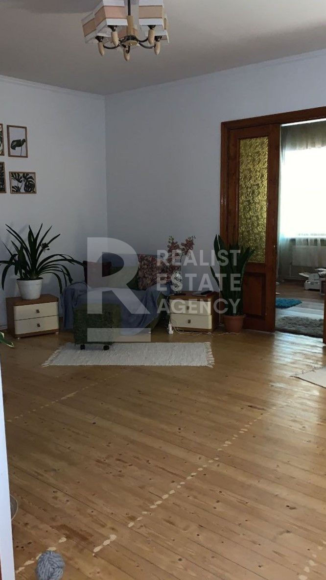Vânzare - casă cu 1 nivel, 84 mp + 5 ari, str. Libertății, Bălți foto 2