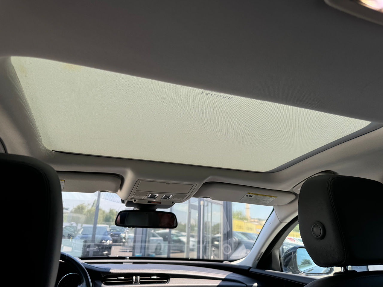 Jaguar XF foto 11