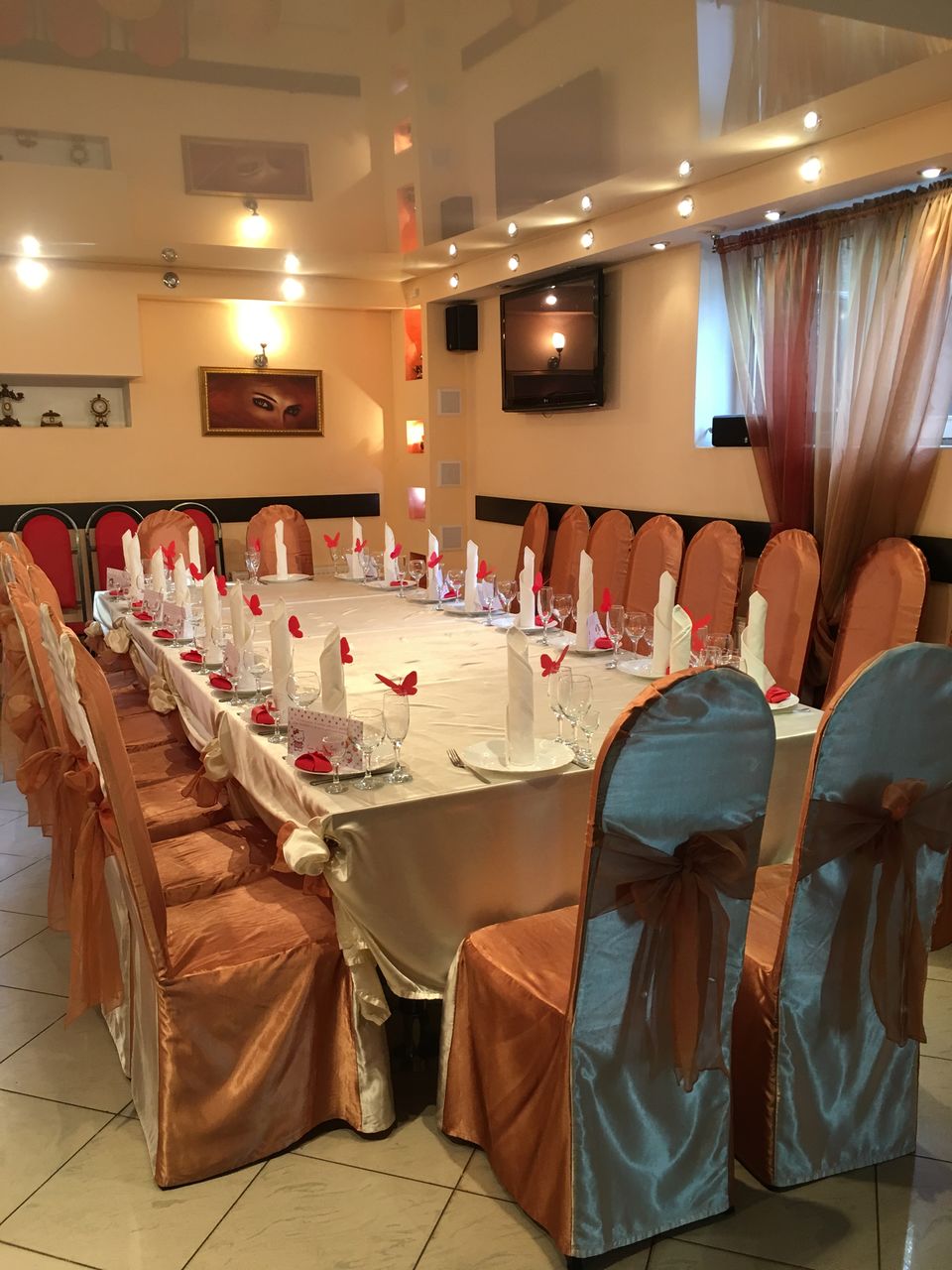 Petreceri festive la preturi speciale.Servicii catering. foto 0