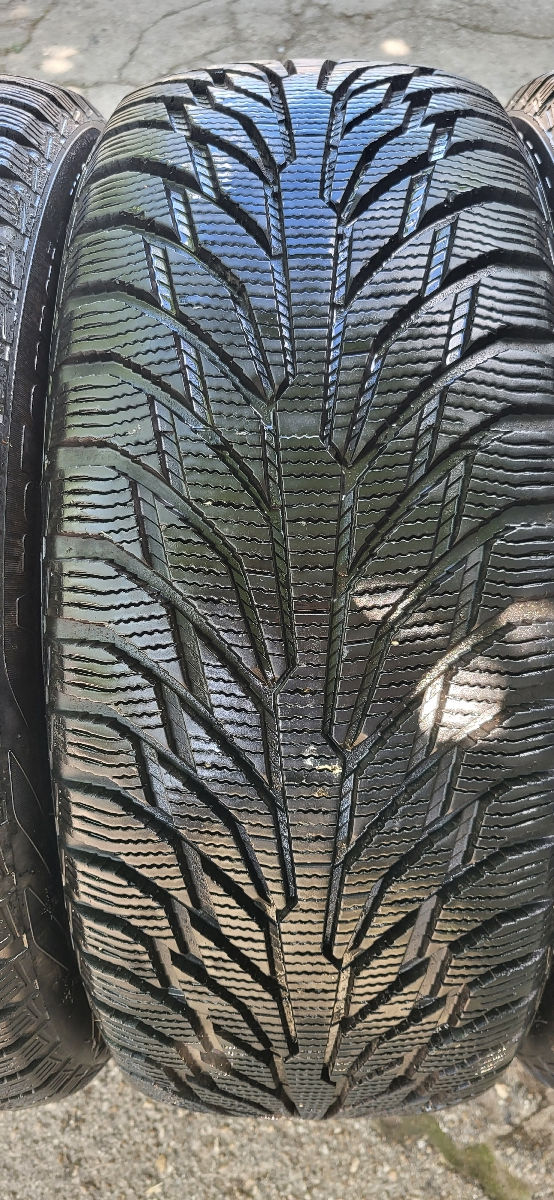 Шины 215/50 R17 фото 1