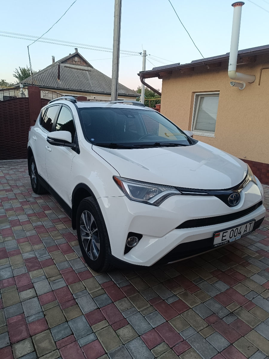 Toyota Rav 4 foto 0