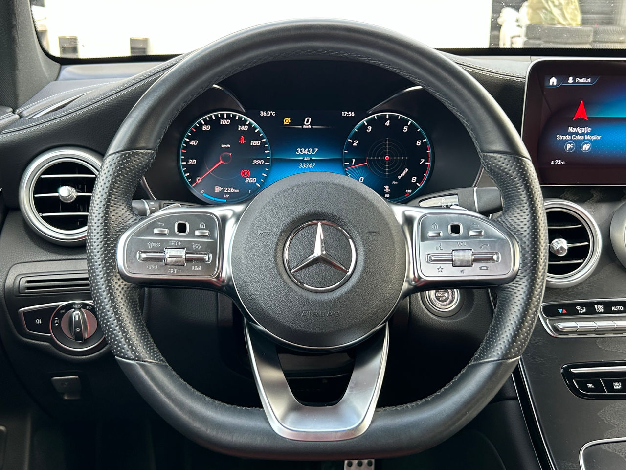 Mercedes GLC foto 10