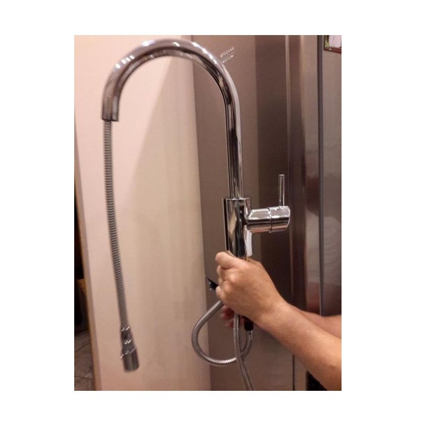 Из Германии высокий смеситель для кухни с выдвижной лейкой, новый в коробке