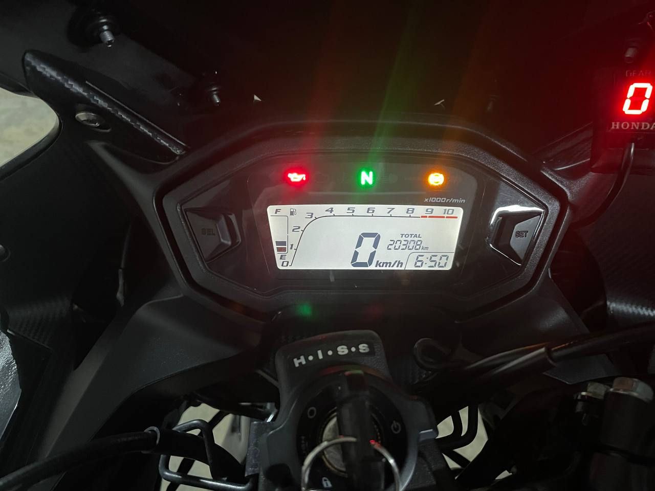 Honda CBR500R foto 4