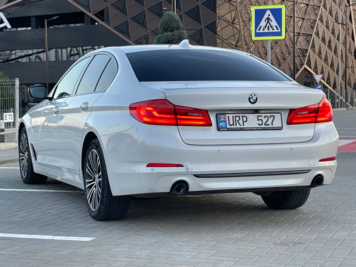 BMW 5 Series foto 4