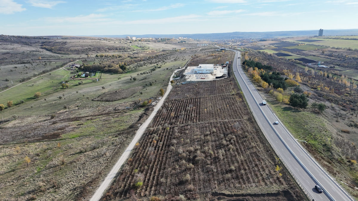 Teren de vânzare pe centura ialoveni -Chișinău R6 foto 0