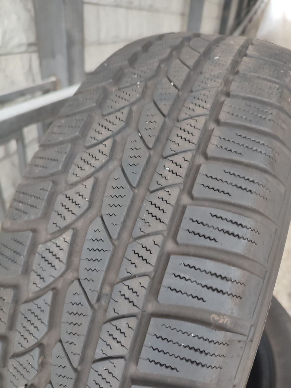 Roți de iarnă 215/60 r17