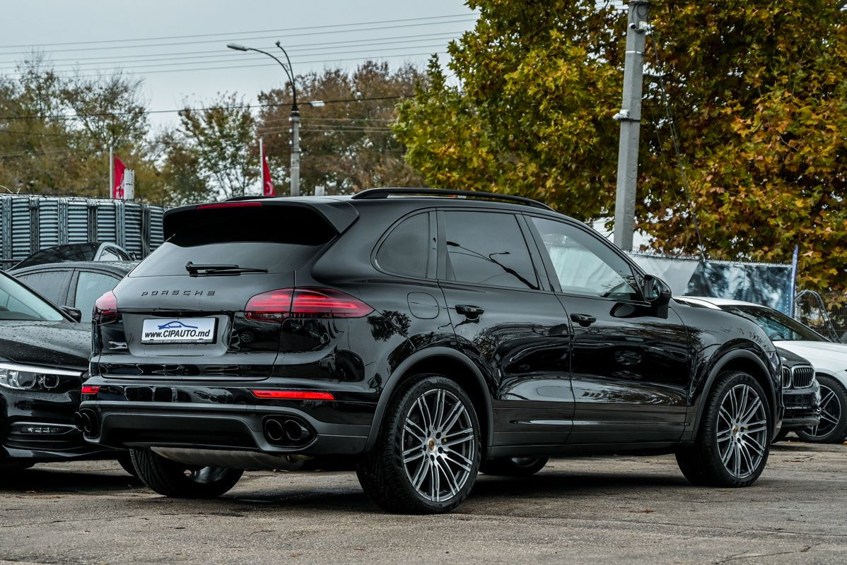 Porsche Cayenne foto 1