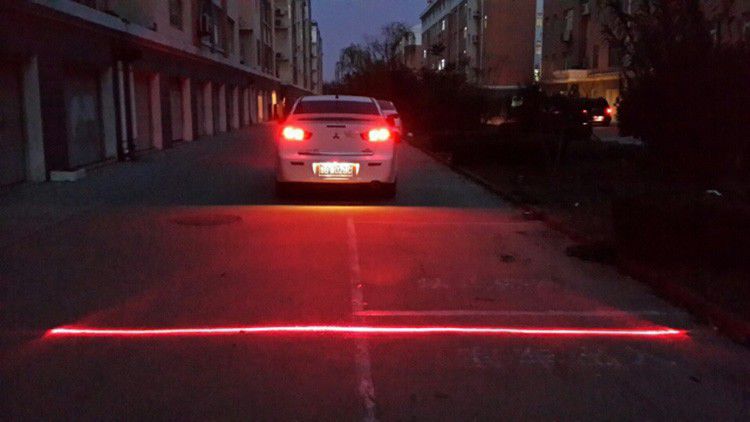 Лазерный стоп сигнал - противотуманный фонарь на авто – warprem.ru