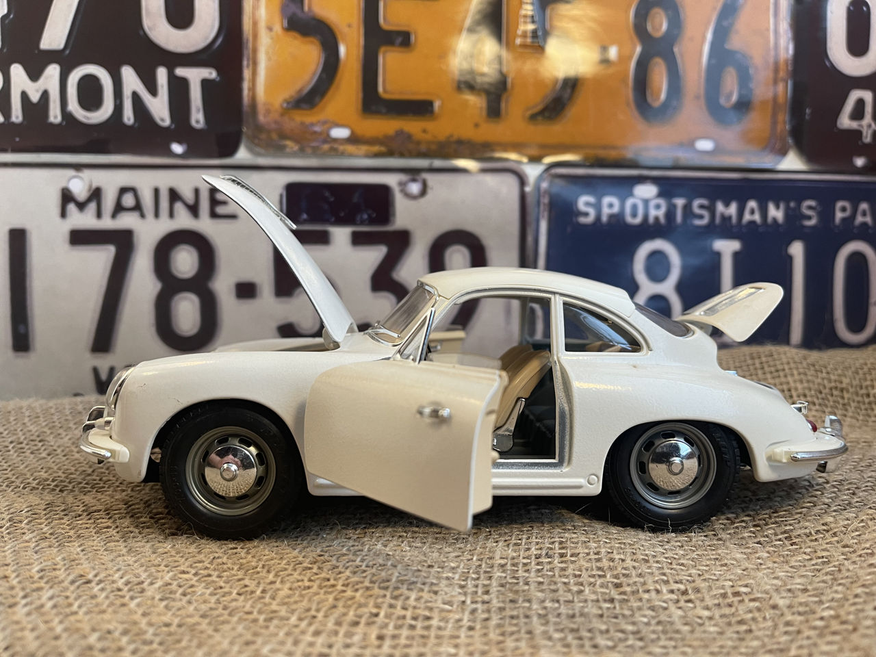 Коллекционная модель porsche