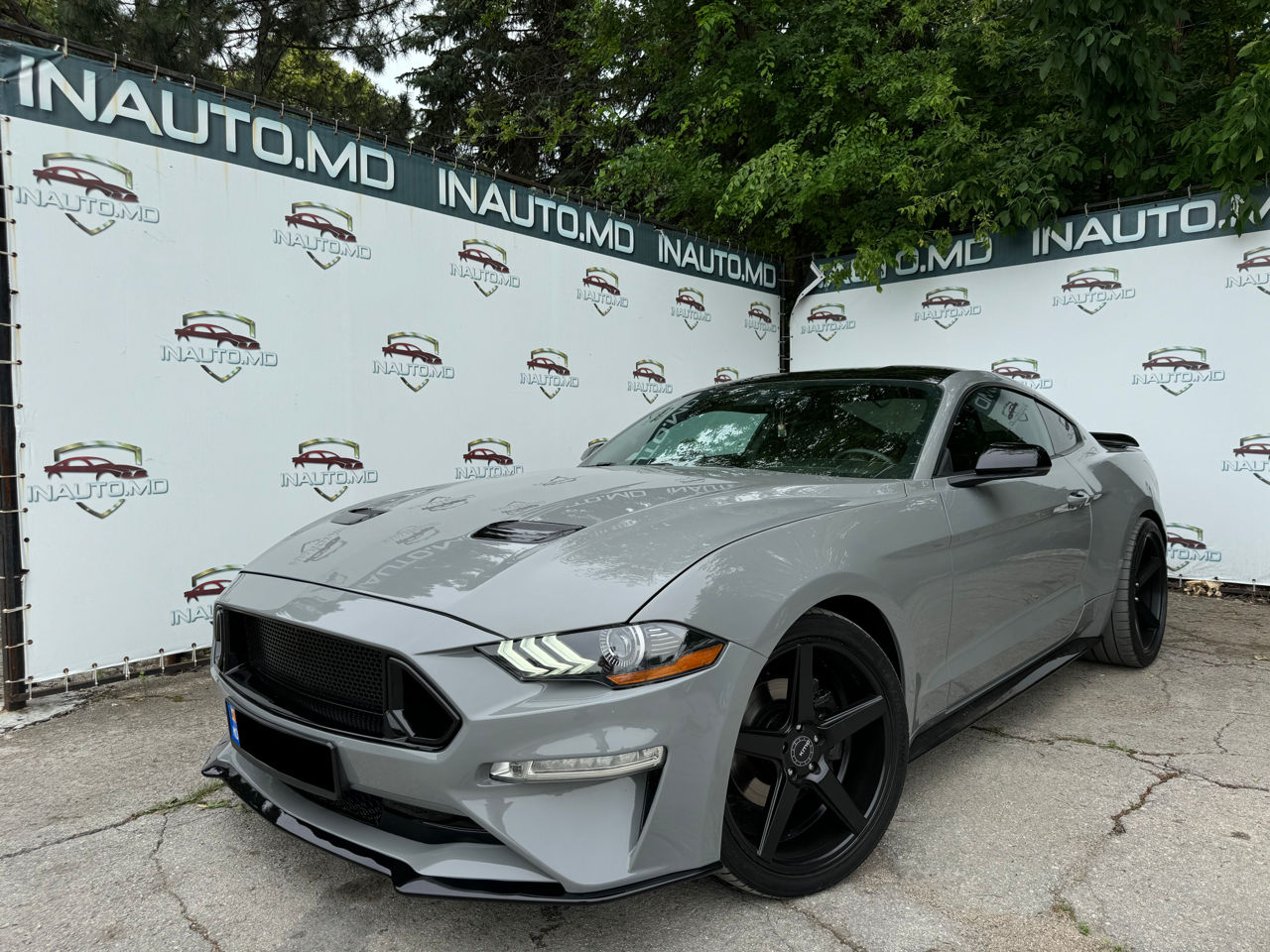 Ford Mustang фото 1