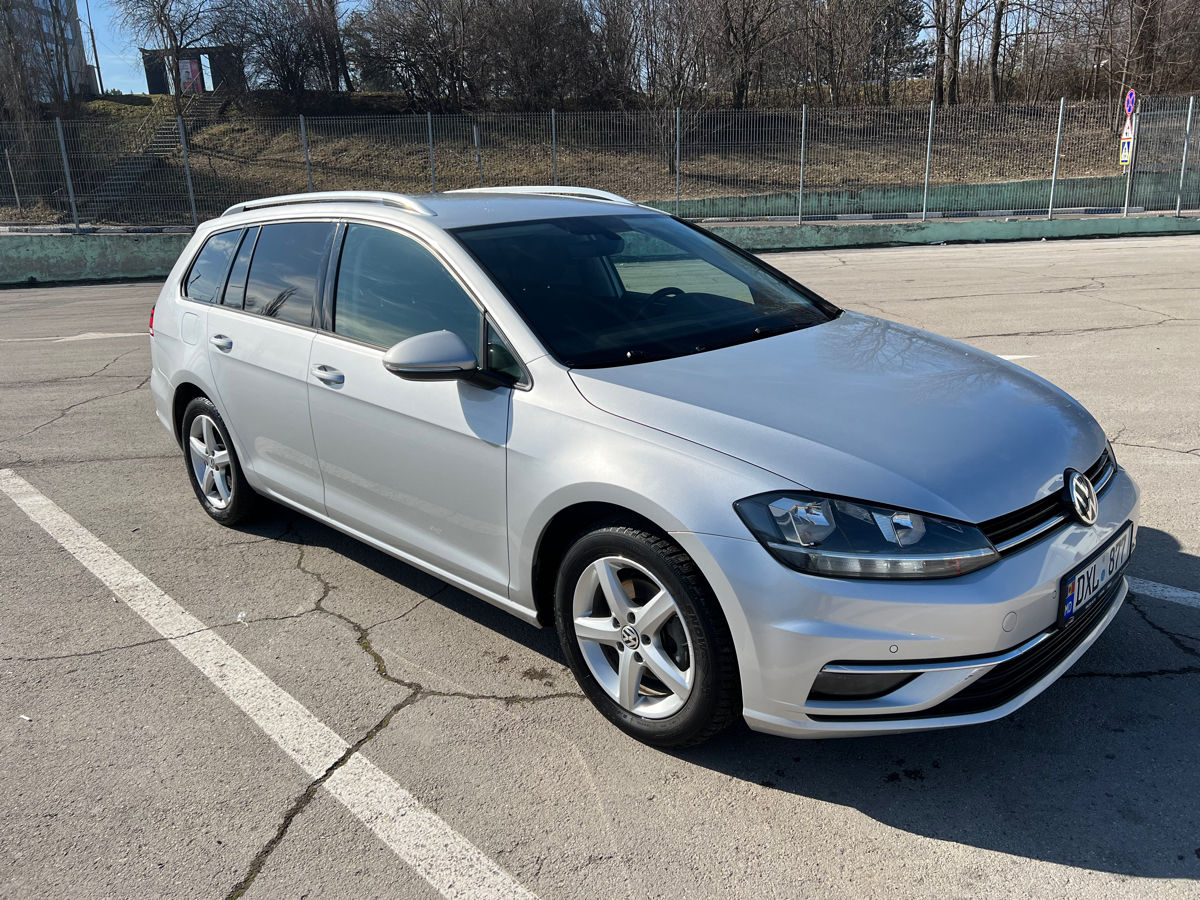 Volkswagen Golf фото 0