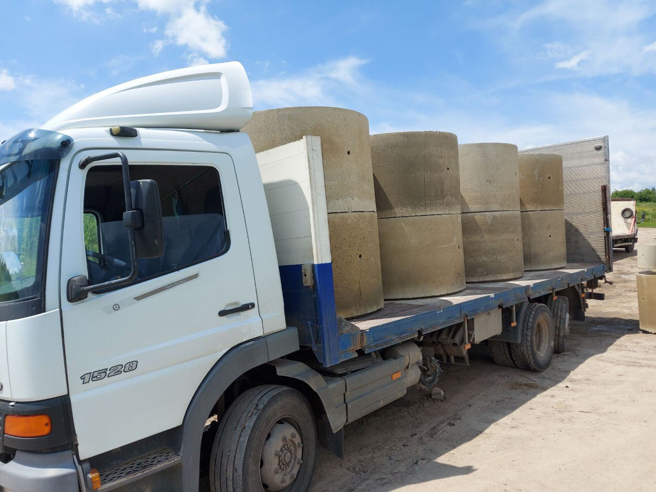 In vinzare tuburi din beton pot fi utilizate la canalizari, fântâni , subtraversari, podete. foto 6