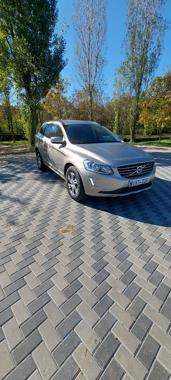 Volvo XC60 foto 0