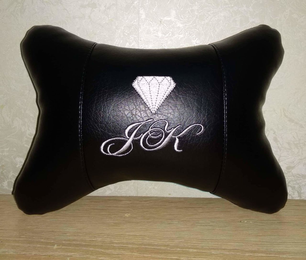 Подушки для шеи в машину.