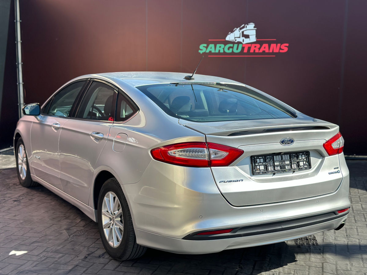 Ford Fusion foto 5