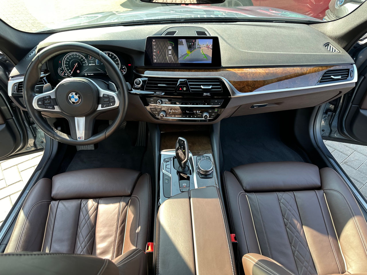 BMW 5 Series foto 9