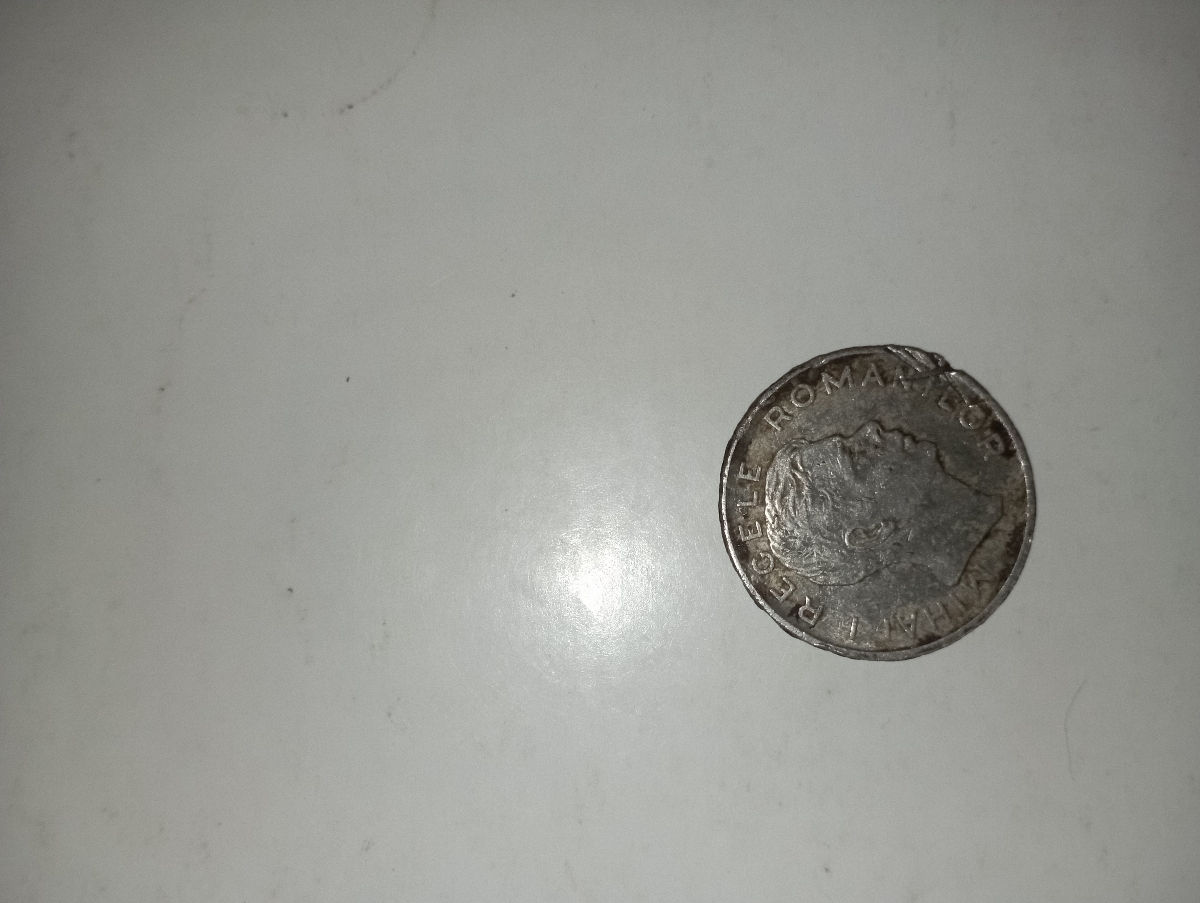 Monede românești vechi - 20 şi 100 Lei (anii 1943-1945) foto 2