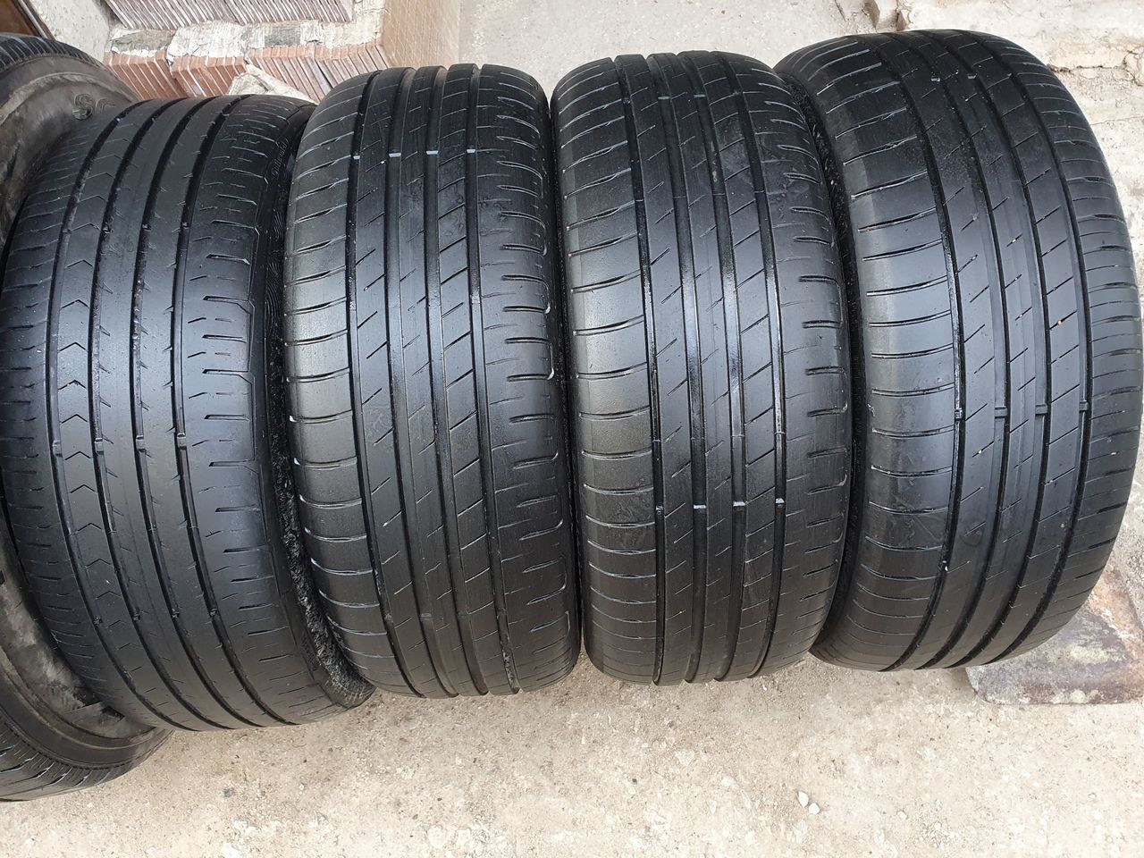 205/55/ R17- Goodyear