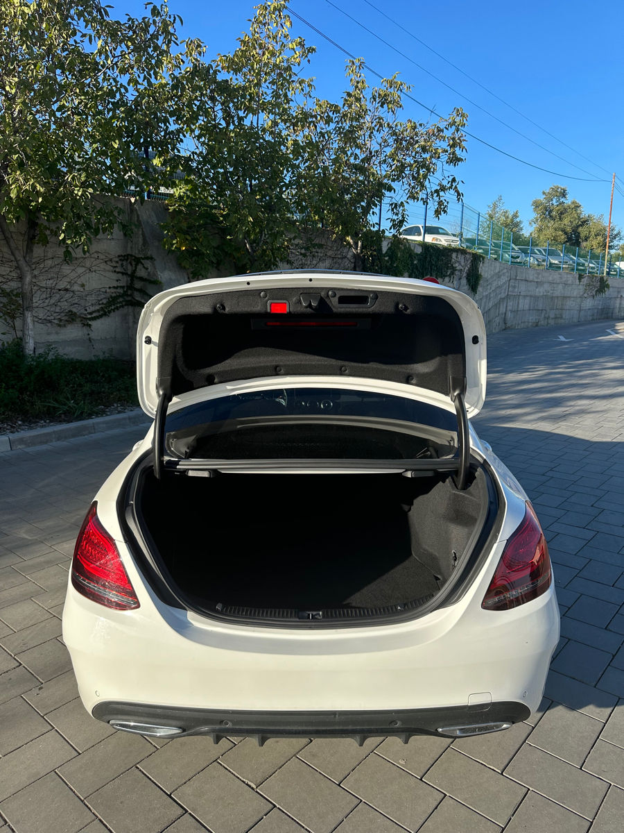 Mercedes C-Class foto 5
