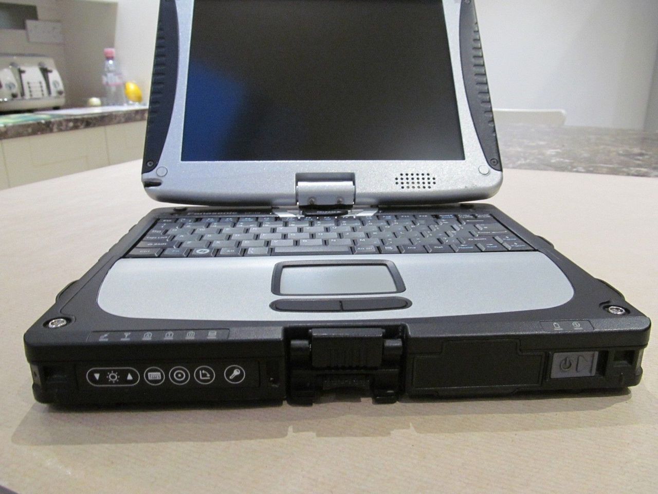 Panasonic Toughbook CF-19 mk3 (originale).pentru diagnostica 220 euro