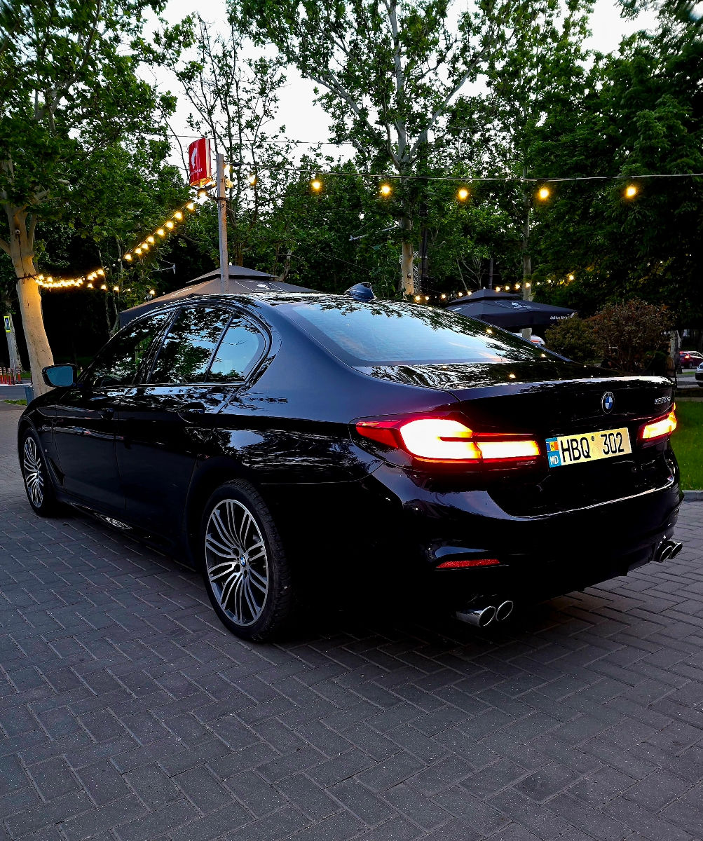 BMW 5 Series foto 2