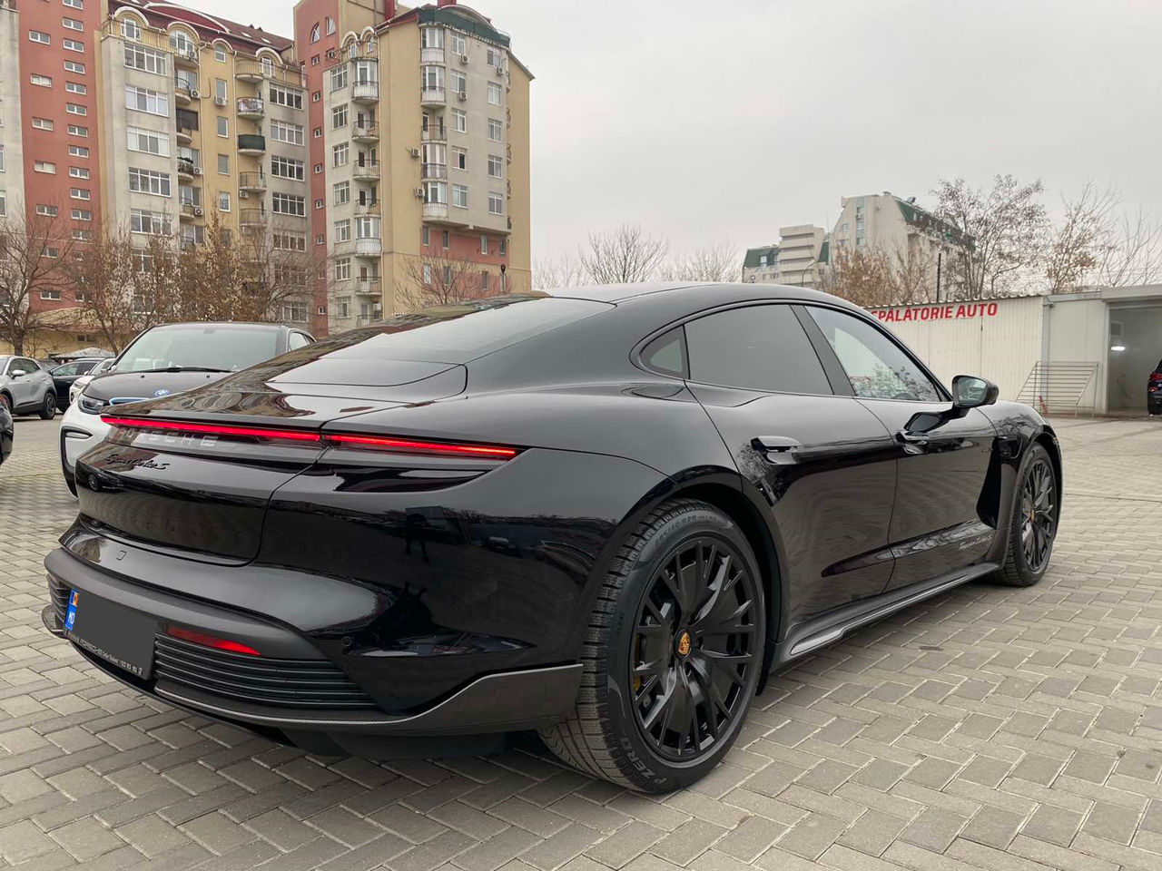 Porsche Taycan foto 4