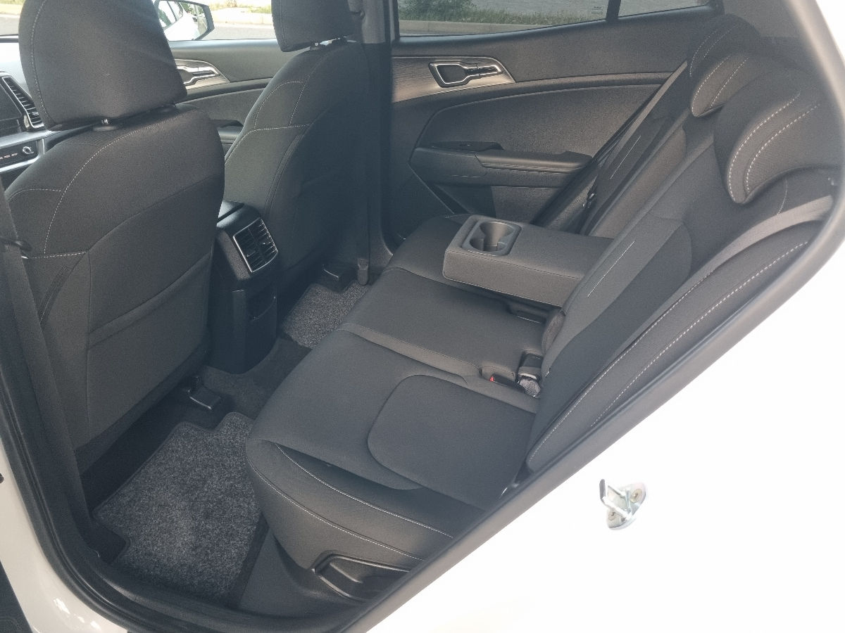 KIA Sportage 2023 photo 17