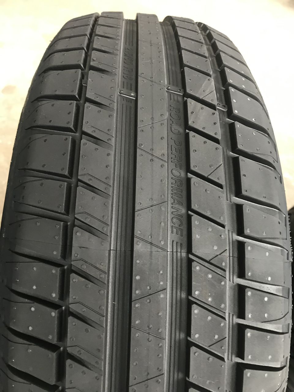 215/60 R16 Riken Road Performance (Michelin Group) / Доставка, livrare toata Moldova фото 2