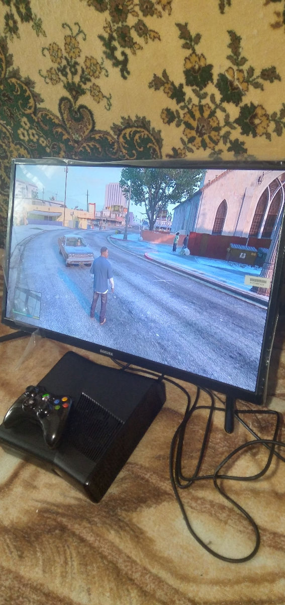 Обслуженный Xbox 360 slim + 70 игр  - внутри без грязи и пыли, чистый и ухоженный, прошитый фото 3