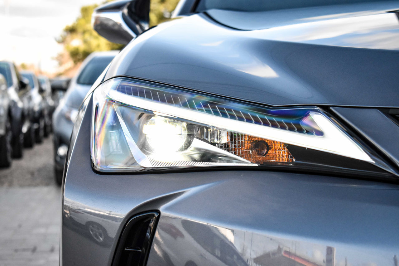 Lexus UX фото 9