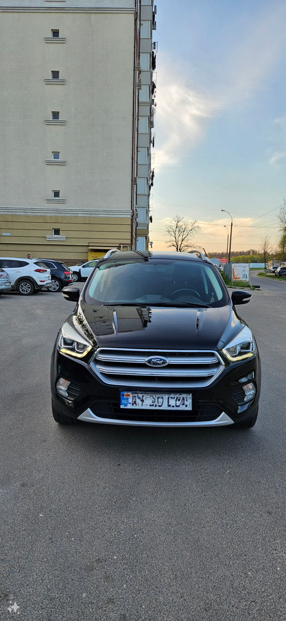 Ford Kuga foto 0