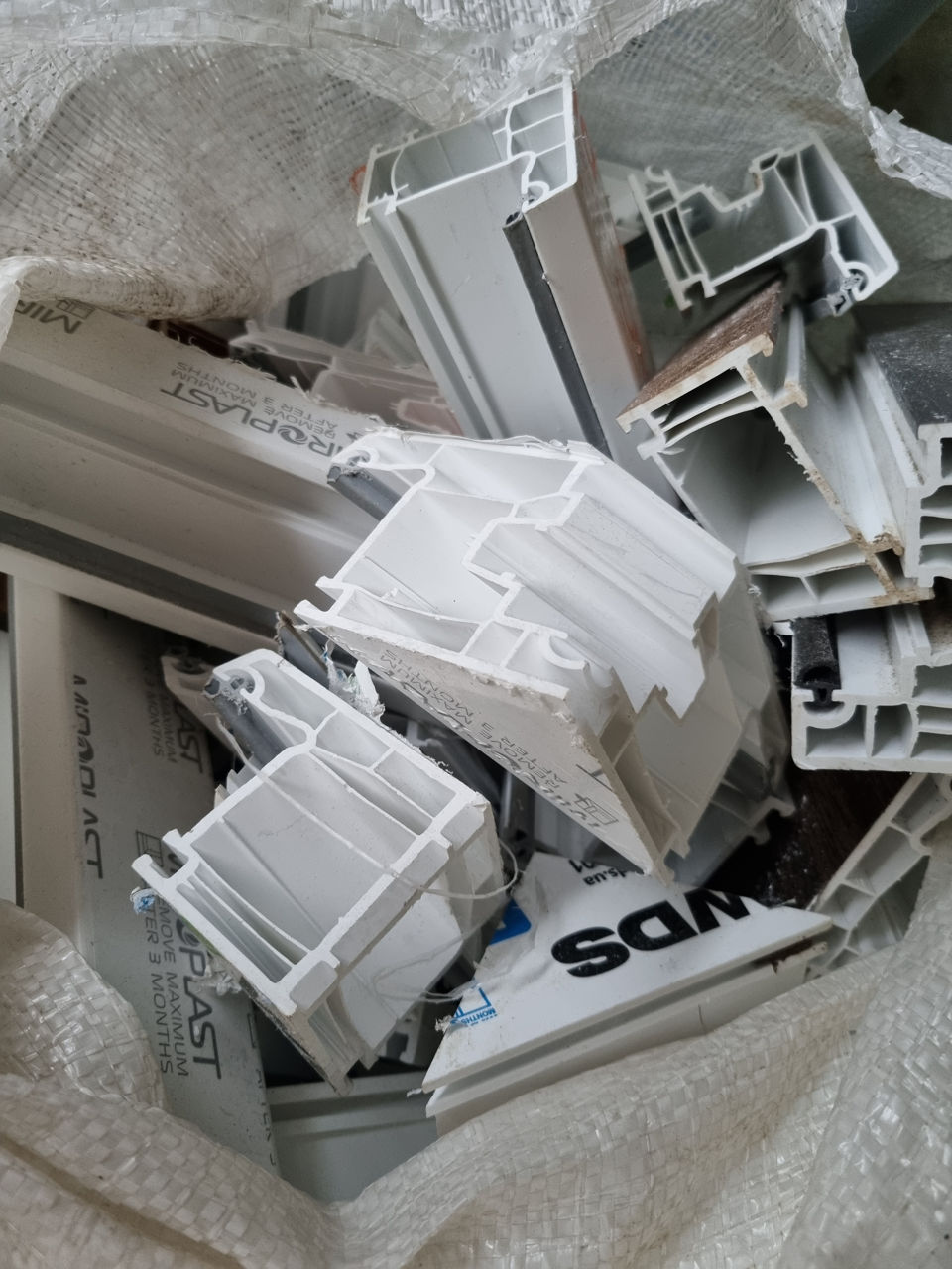 Cumpăr deșeuri PVC/Куплю отходы ПВХ