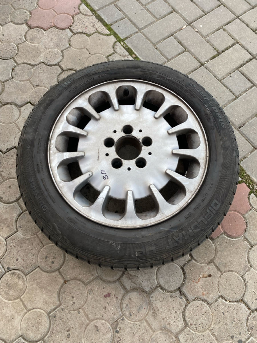Vînd 4 anvelope pe discuri titan stare bună R 16 205/60 фото 4