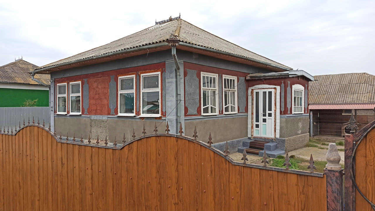 Продаю 2 Дома (75м2, 40м2) и хоз.постройки, на зем.участке 31 сот., с ...