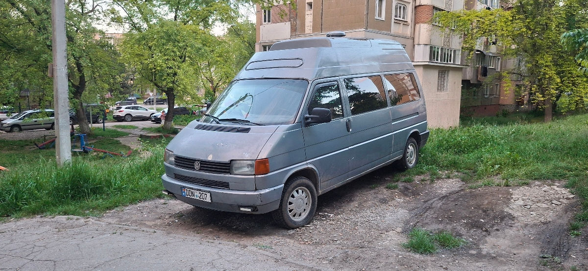 Volkswagen T4 foto 1