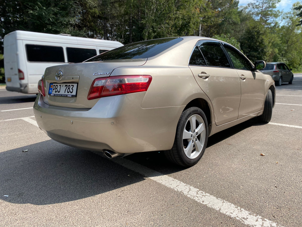 Toyota Camry foto 3