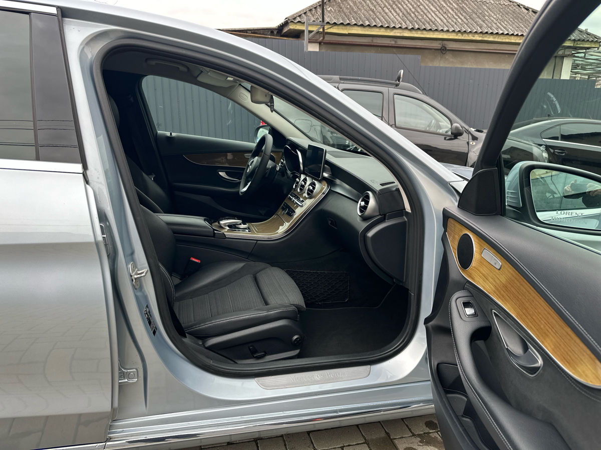 Mercedes C-Class фото 5
