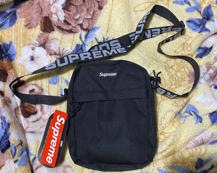 Borseta supreme  foto 0