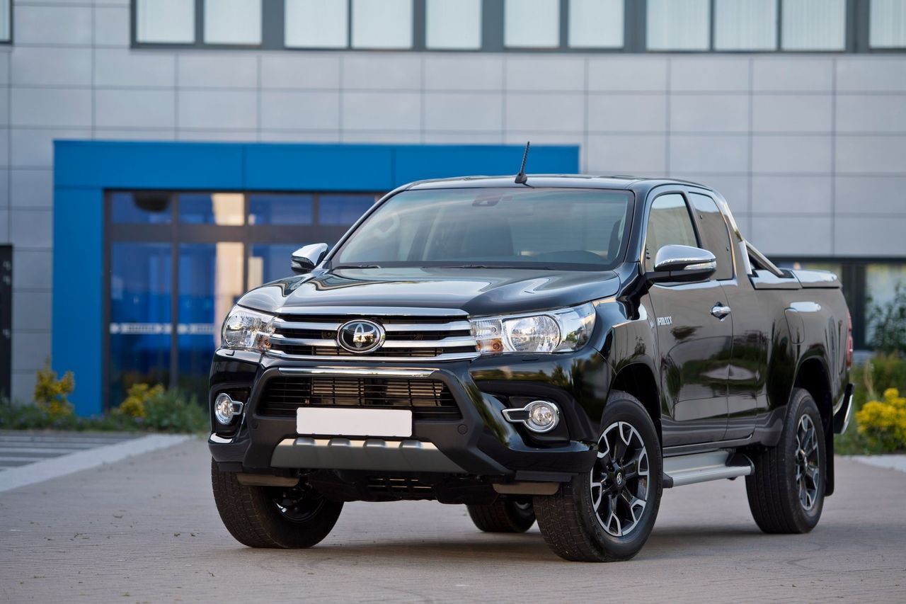 Тойота Hilux 2018