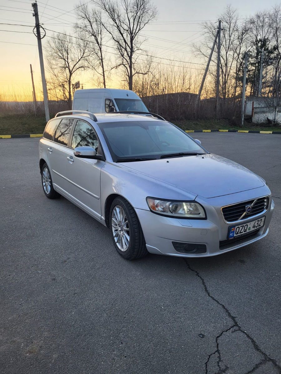Volvo V50 foto 1