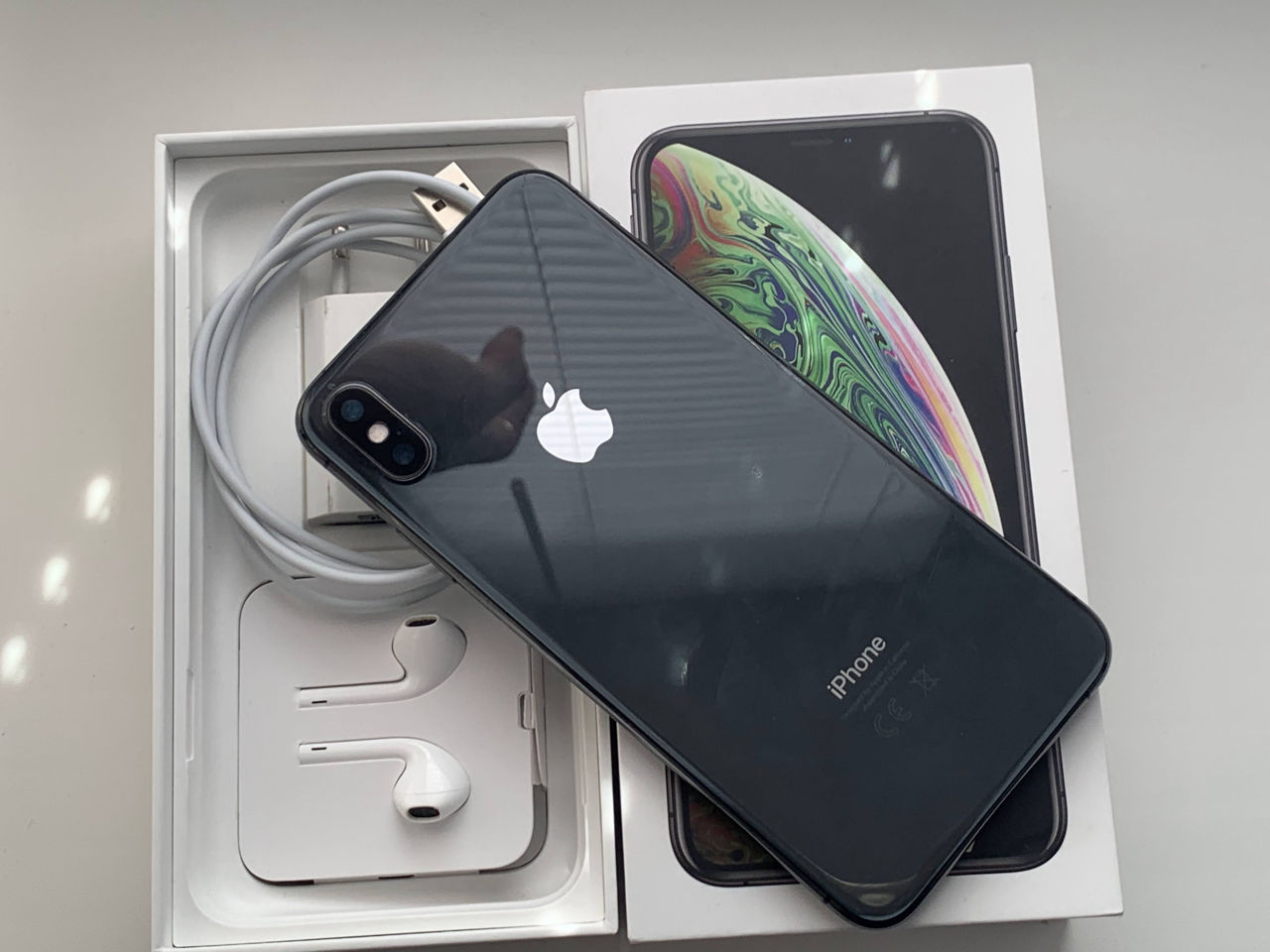Apple iPhone Xs Max 64 Gb