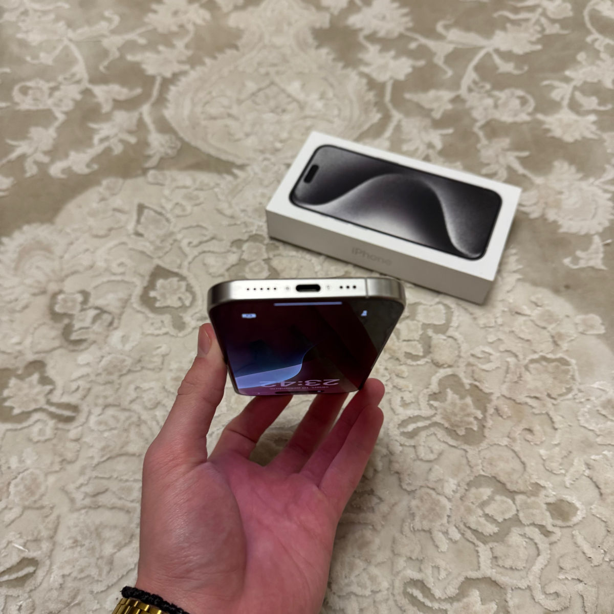iPhone 15 Pro 128GB White Titanium foto 5