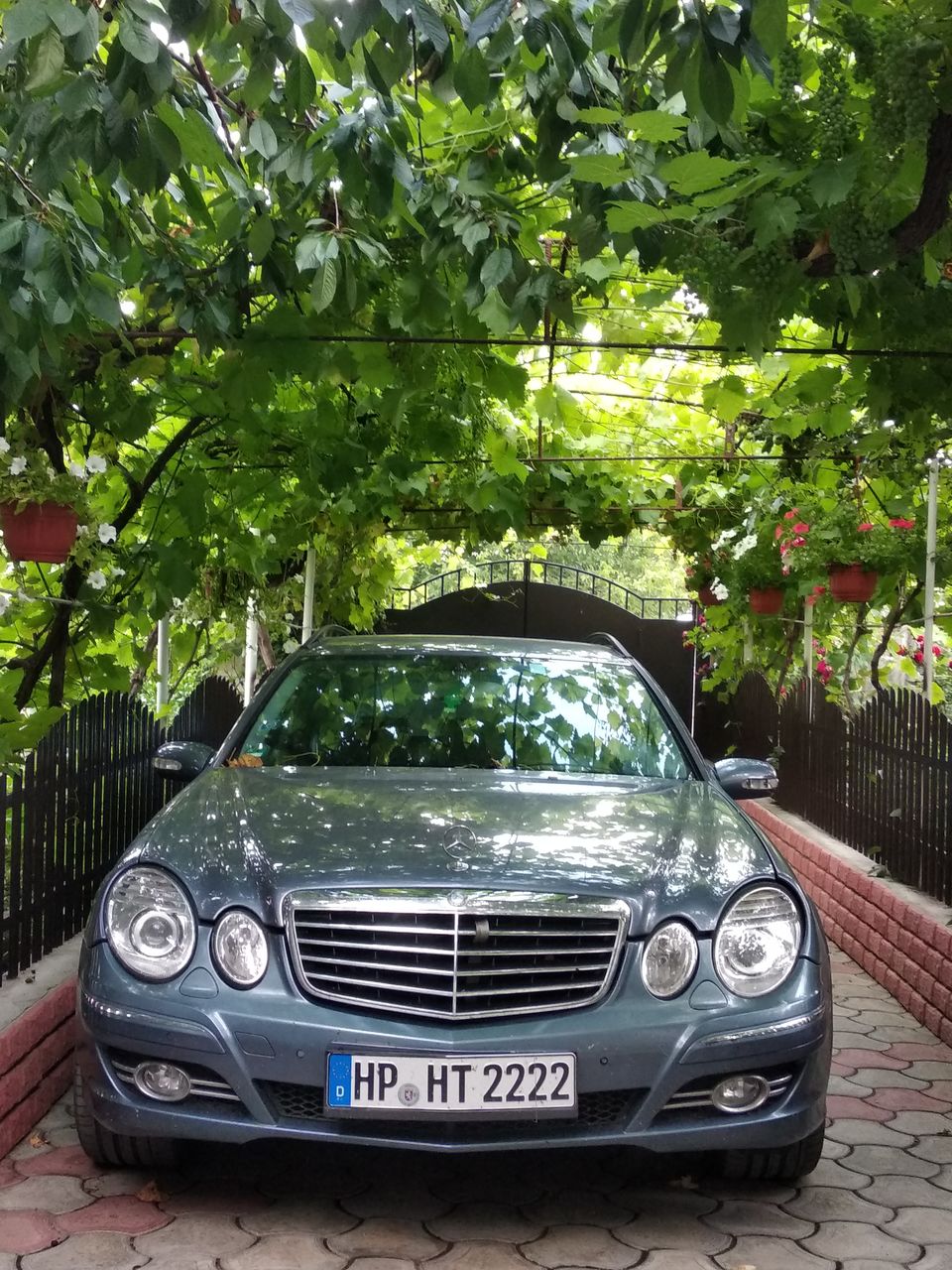 Mercedes E-Class foto 0