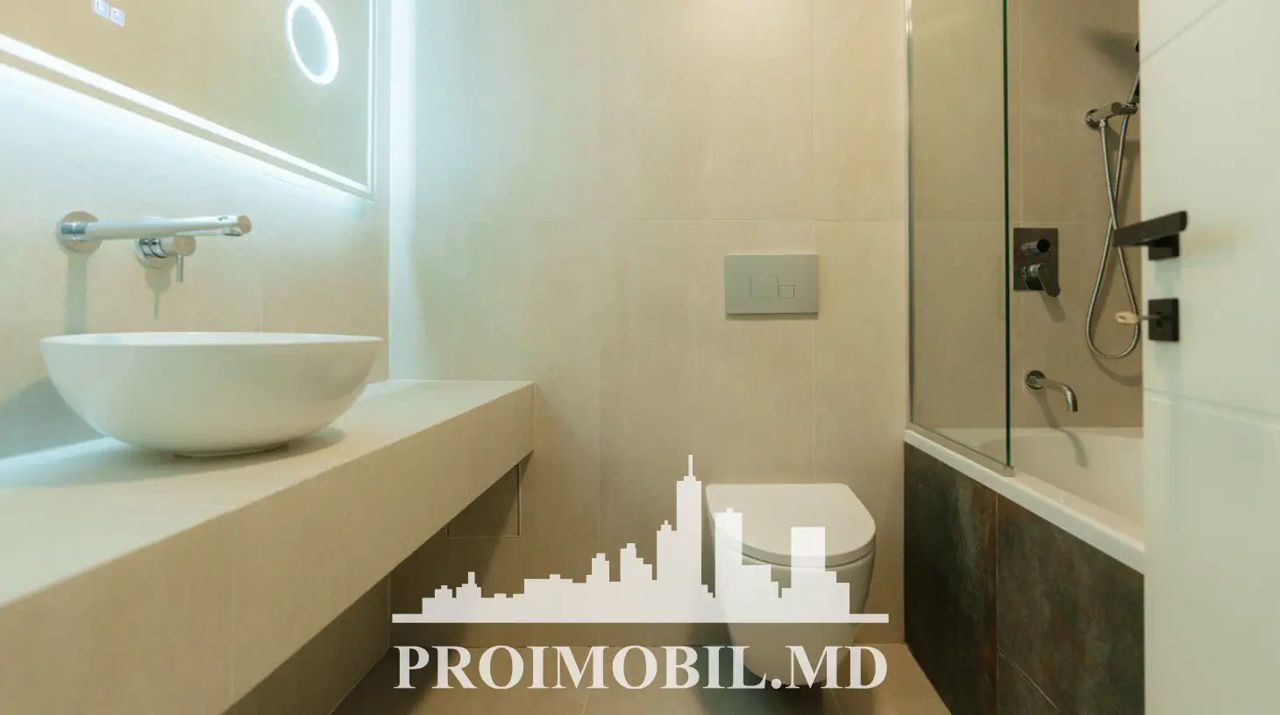 Apartament spre vânzare cu 3 camere, 95 m2 în București, București foto 3