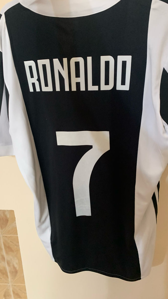 escort anger Applying Vind Tricou Ronaldo Juventus!