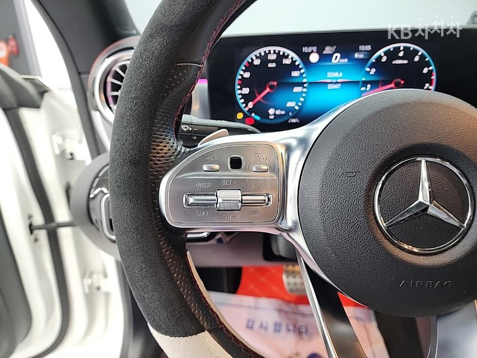 Mercedes CLA фото 17
