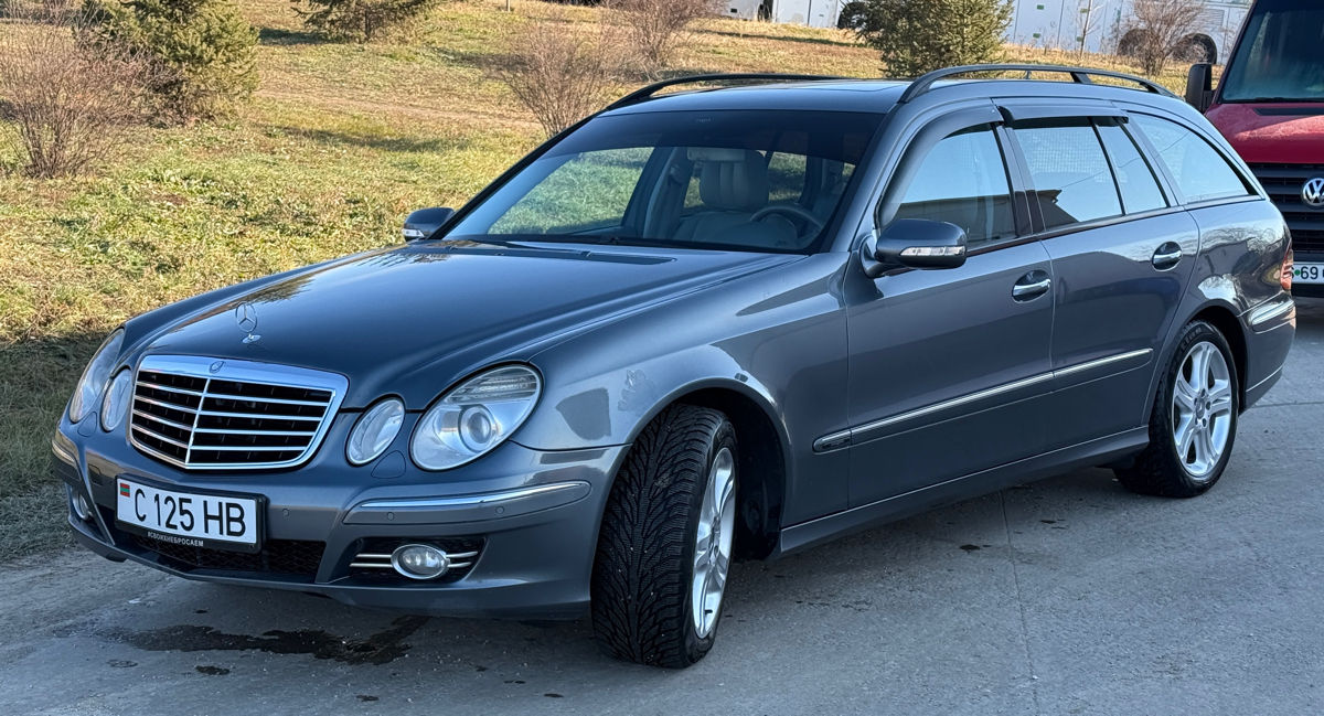 Mercedes E-Class foto 0