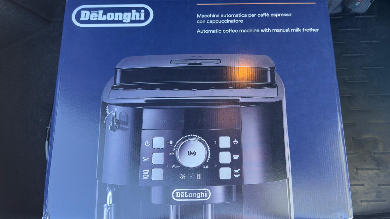 Кофемашина De'Longhi Magnifica S новая ! фото 0